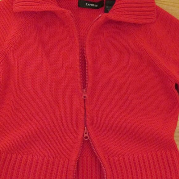 EXPRESS WOMENS SIZE M SWEATER RED ZIP FRONT CARDIGAN W/ COLLAR CHRISTMAS HOLIDAY - Picture 4 of 11